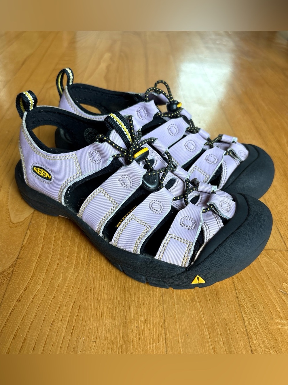 Keen Newport H2 Youth Girls Purple Sport Water Hiking Sandals Shoe Big Kids Sz 4
